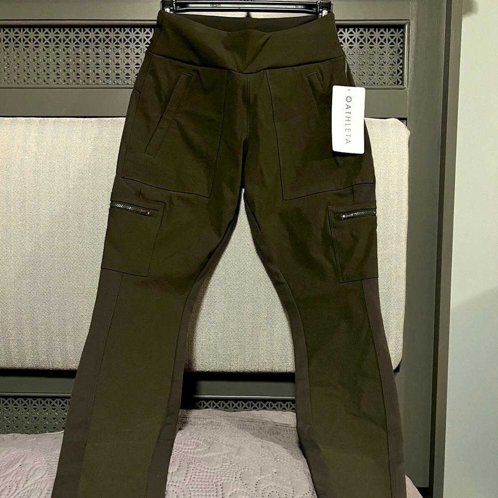 Athleta Headlands hybrid cargo tights